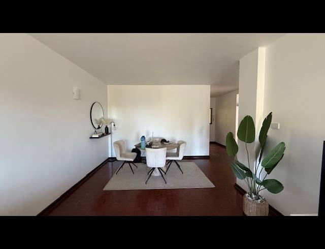 2 BEDROOM APARTMENT SOLD IN ESSENWOOD